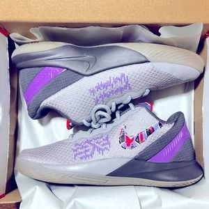 Nike Kyrie Flytraps 2 With Box